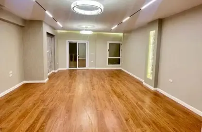 Apartment - 4 Bedrooms - 2 Bathrooms for sale in American University Housing District - 5th Settlement Compounds - The 5th Settlement - New Cairo City - Cairo