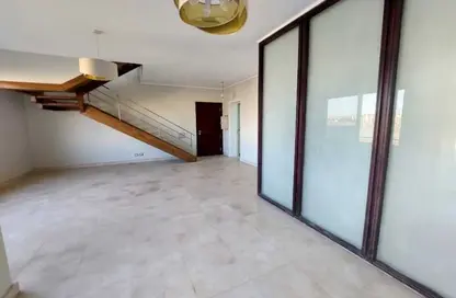 (بنتهاوس  (روف - 3 غرف نوم - 3 حمامات للايجار في فيلدج جيت - المستثمرين الجنوبية - مدينة القاهرة الجديدة - القاهرة