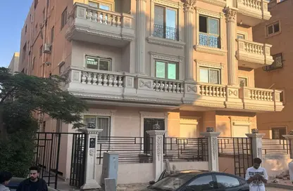 شقة - 2 غرف نوم - 2 حمامات للبيع في المجاورة الثانية - المنطقة السابعة - مدينة الشروق - القاهرة