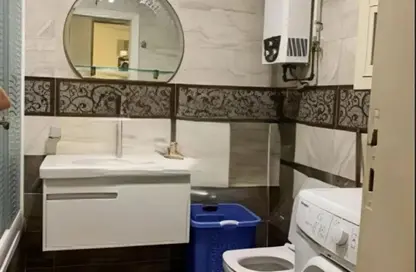 Apartment - 3 Bedrooms - 2 Bathrooms for sale in 6th Zone - Nasr City - Cairo
