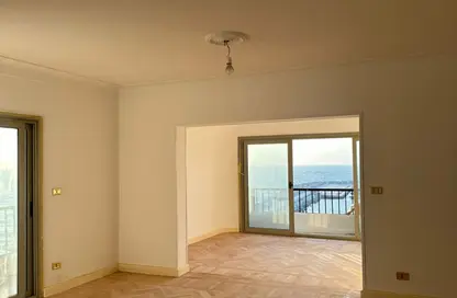 Apartment - 3 Bedrooms - 3 Bathrooms for sale in Laurent - Hay Sharq - Alexandria