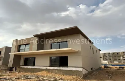 Villa - 3 Bedrooms - 5 Bathrooms for sale in Swan Lake Residence - 5th Settlement Compounds - The 5th Settlement - New Cairo City - Cairo