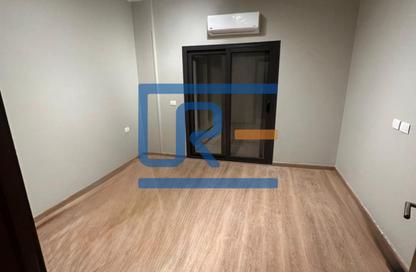 شقة - 3 غرف نوم - 2 حمامات للايجار في مون ريزيدنس - فيفث سكوير - التجمع الخامس - مدينة القاهرة الجديدة - القاهرة