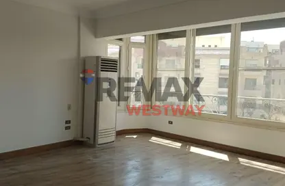 شقة - 3 غرف نوم - 3 حمامات للايجار في الحي السابع - الشيخ زايد - الجيزة