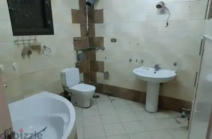 Apartment - 3 Bedrooms - 2 Bathrooms for sale in Abdelhakim Al Refaey St. - 8th Zone - Nasr City - Cairo