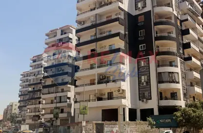 Apartment - 3 Bedrooms - 2 Bathrooms for sale in Al Hadaba Al Wosta - Mokattam - Cairo