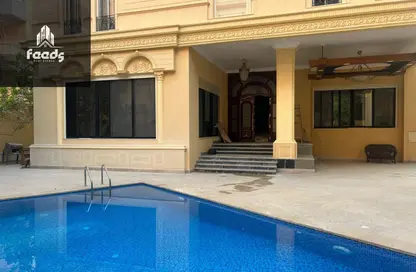 فيلا - 5 غرف نوم - 6 حمامات للايجار في غرب الجولف - كمبوندات القطامية - القطامية - مدينة القاهرة الجديدة - القاهرة
