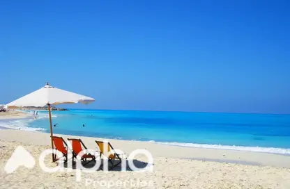 Chalet - 2 Bedrooms - 2 Bathrooms for sale in Hacienda West - Ras Al Hekma - North Coast