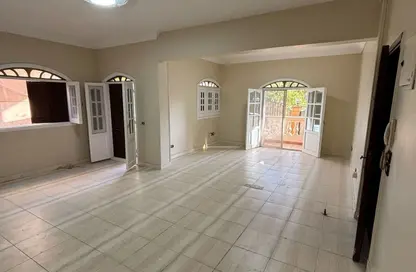 شقة - 3 غرف نوم - 2 حمامات للبيع في شارع رقم 17 - الحي الاول - التجمع الخامس - مدينة القاهرة الجديدة - القاهرة