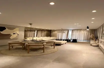 Apartment - 3 Bedrooms - 3 Bathrooms for sale in Royal Meadows - Sheikh Zayed Compounds - Sheikh Zayed City - Giza