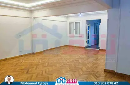 شقة - 4 غرف نوم - 2 حمامات للايجار في سابا باشا - حي شرق - الاسكندرية