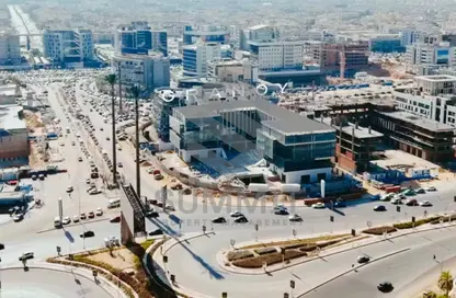 محل - استوديو - 1 حمام للبيع في شارع التسعين الشمالي - التجمع الخامس - مدينة القاهرة الجديدة - القاهرة