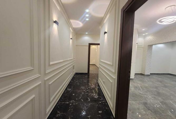 8364223 - Property Image 3