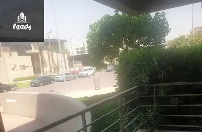 شقة - 3 غرف نوم - 2 حمامات للايجار في مون ريزيدنس - فيفث سكوير - التجمع الخامس - مدينة القاهرة الجديدة - القاهرة