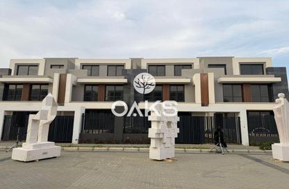 فيلا - 4 غرف نوم - 4 حمامات للبيع في مدينة الباتيو - كمبوندات التجمع الخامس - التجمع الخامس - مدينة القاهرة الجديدة - القاهرة