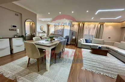 شقة - 3 غرف نوم - 3 حمامات للبيع في شارع عبد السلام فريد - الماظة - مصر الجديدة - القاهرة