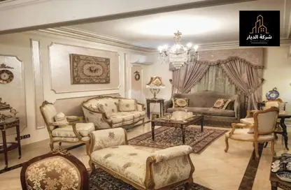 شقة - 3 غرف نوم - 2 حمامات للبيع في شارع اسماعيل محمد - الزمالك - القاهرة
