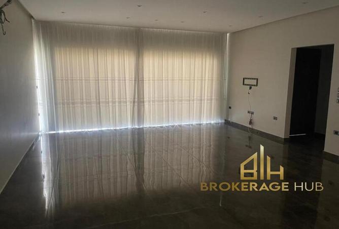 8085987 - Property Image 2