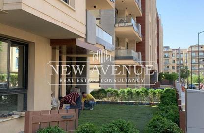 Apartment - 2 Bedrooms - 2 Bathrooms for sale in Azad - 5th Settlement Compounds - The 5th Settlement - New Cairo City - Cairo