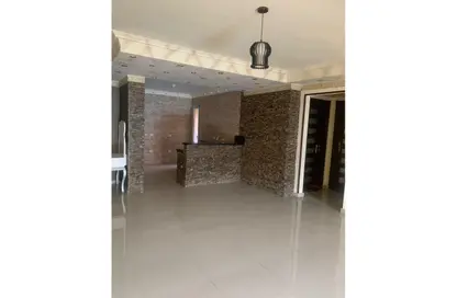 Apartment - 3 Bedrooms - 2 Bathrooms for rent in Green 3 - 2nd District - Sheikh Zayed City - Giza