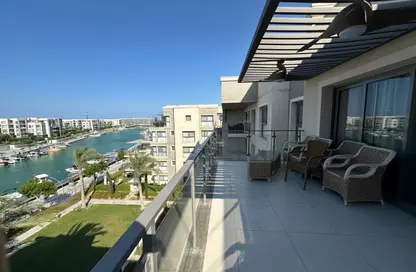 شاليه - 3 غرف نوم - 4 حمامات للبيع في مراسي - سيدي عبد الرحمن - الساحل الشمالي