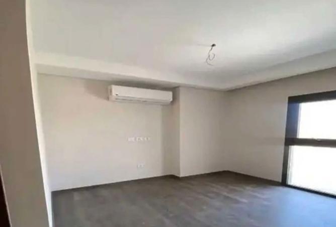 8172964 - Property Image 2