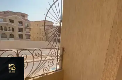 Apartment - 3 Bedrooms - 2 Bathrooms for sale in Shorouk City - Cairo