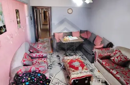 شقة - 3 غرف نوم - 2 حمامات للبيع في شارع محرم بك - محرم بك - حي وسط - الاسكندرية