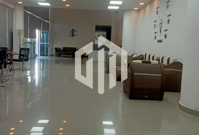 8121937 - Property Image 2