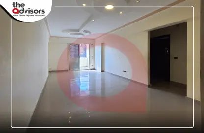 Apartment - 3 Bedrooms - 1 Bathroom for rent in Abdel Salam Aref St. - Saraya - Sidi Beshr - Hay Awal El Montazah - Alexandria