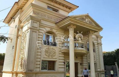 Villa - 4 Bedrooms - 4 Bathrooms for sale in Royal City - Sheikh Zayed Compounds - Sheikh Zayed City - Giza