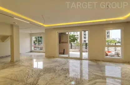 Apartment - 3 Bedrooms - 3 Bathrooms for rent in Garden Residence - Hyde Park - New Cairo City - Cairo