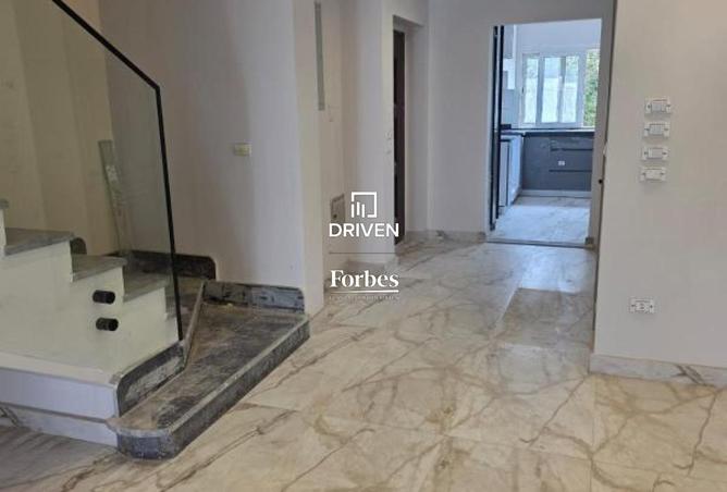 8306635 - Property Image 2