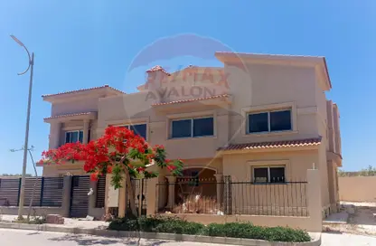 Villa - 3 Bedrooms - 3 Bathrooms for sale in Alex West - Alexandria Compounds - Alexandria
