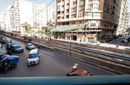 شقة - 3 غرف نوم - 3 حمامات للبيع في لوران - حي شرق - الاسكندرية