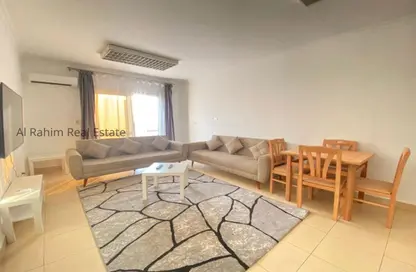 Apartment - 2 Bedrooms - 2 Bathrooms for rent in El Rehab Extension - Al Rehab - New Cairo City - Cairo