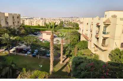 Apartment - 2 Bedrooms - 2 Bathrooms for sale in Hadayek Al Mohandessin - 4th District - Sheikh Zayed City - Giza