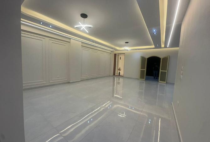 8276731 - Property Image 2