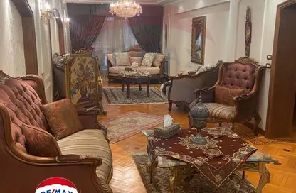 شقة - 3 غرف نوم - 2 حمامات للبيع في ميدان سموحة - سموحة - حي شرق - الاسكندرية