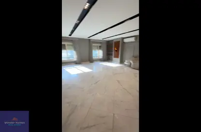 Apartment - 4 Bedrooms - 4 Bathrooms for sale in Sarayat Al Maadi - Hay El Maadi - Cairo