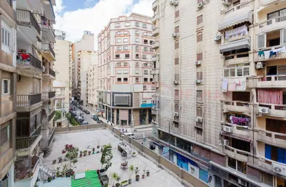 شقة - 3 غرف نوم - 2 حمامات للبيع في لوران - حي شرق - الاسكندرية