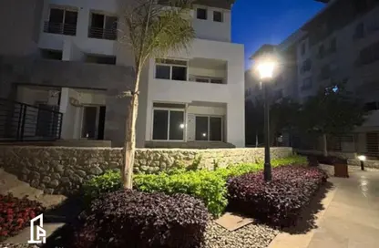 Apartment - 2 Bedrooms - 2 Bathrooms for sale in Hyde Park - 5th Settlement Compounds - The 5th Settlement - New Cairo City - Cairo