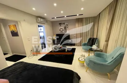 Apartment - 3 Bedrooms - 3 Bathrooms for sale in Eastown - 5th Settlement Compounds - The 5th Settlement - New Cairo City - Cairo