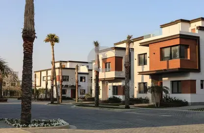Villa - 3 Bedrooms - 3 Bathrooms for sale in Azzar - 5th Settlement Compounds - The 5th Settlement - New Cairo City - Cairo