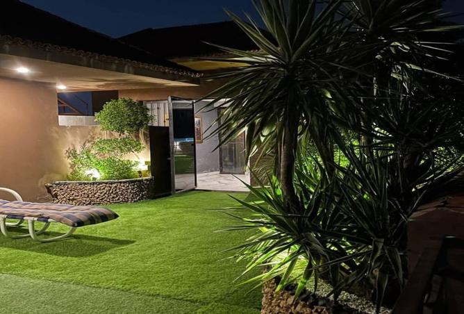 8033651 - Property Image 2