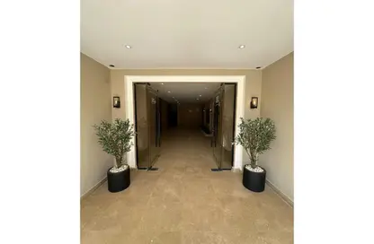 شقة - غرفة نوم - 2 حمامات للبيع في فيلدج ويست - كمبوندات الشيخ زايد - الشيخ زايد - الجيزة