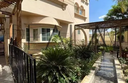 Apartment - 4 Bedrooms - 4 Bathrooms for sale in Village West - Sheikh Zayed Compounds - Sheikh Zayed City - Giza