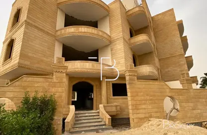بناية كاملة - 8 غرف نوم - 8 حمامات للبيع في طريق غرب سوميد - غرب سوميد - مدينة 6 أكتوبر - الجيزة