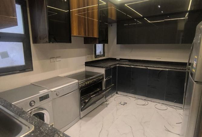 8378905 - Property Image 2