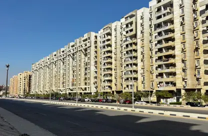 Apartment - 3 Bedrooms - 2 Bathrooms for sale in Al Horreya St. - New Maadi - Hay El Maadi - Cairo